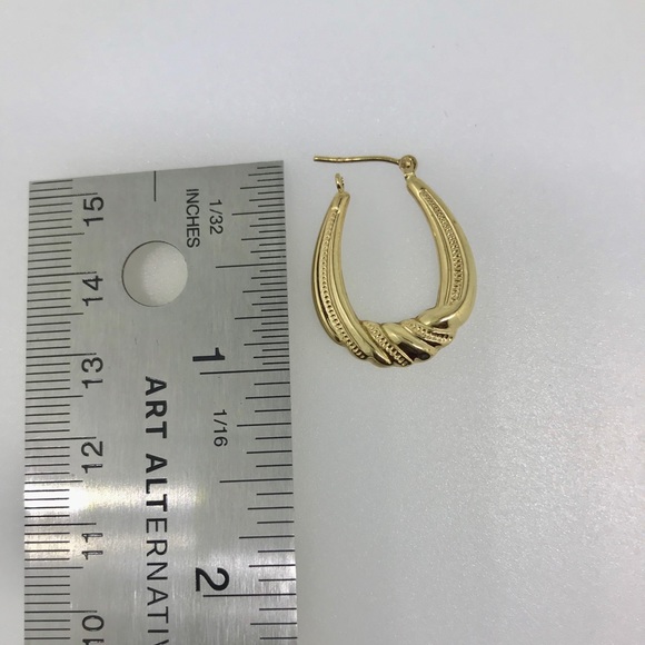 Large 10 kt hoop earrings - Picture 5 of 5